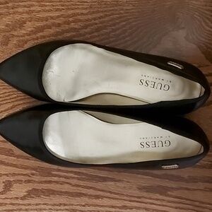 Guess. Size 6. Black